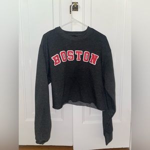 Long sleeve cropped dark grey Boston crewneck